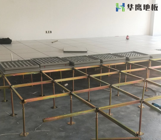 如何保障抗靜電地板的施工質(zhì)量？