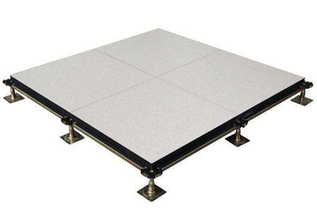 《架空防靜電地板通風(fēng)率計算模型：如何根據(jù)機(jī)柜熱密度精準(zhǔn)設(shè)計17%-50%開孔率？》